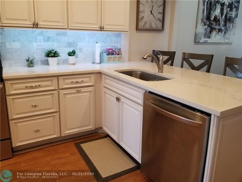 8509 Shadow Ct #8509 - Photo 2 of 26