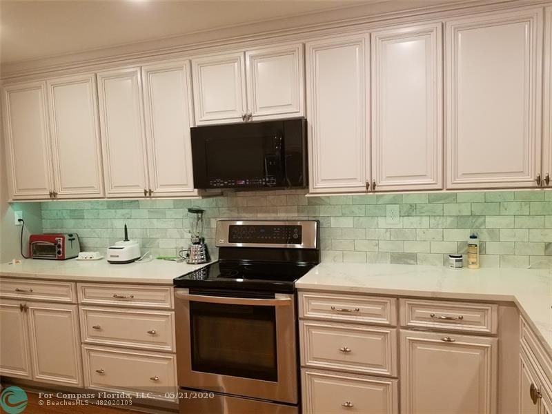 8509 Shadow Ct #8509 - Photo 4 of 26