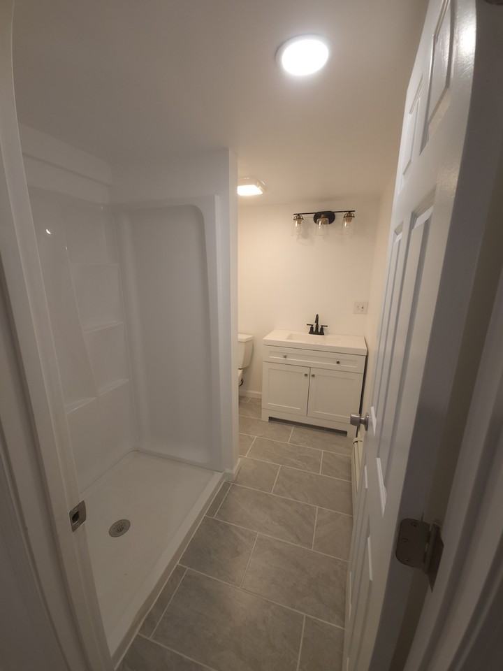 535 Merritt St - Photo 5 of 16