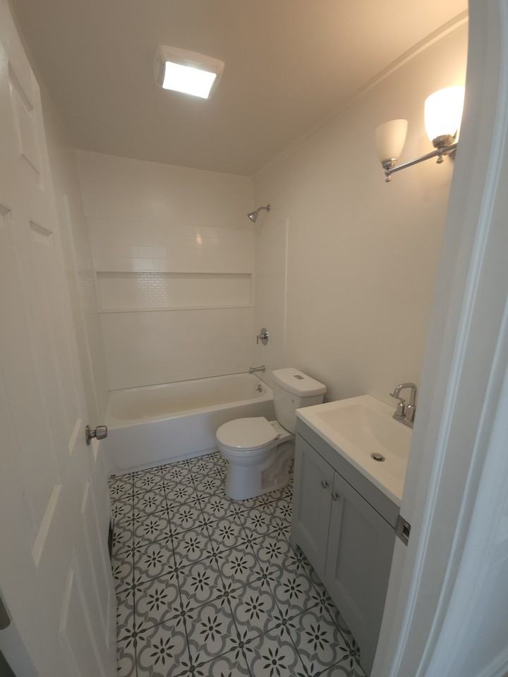 535 Merritt St - Photo 7 of 16