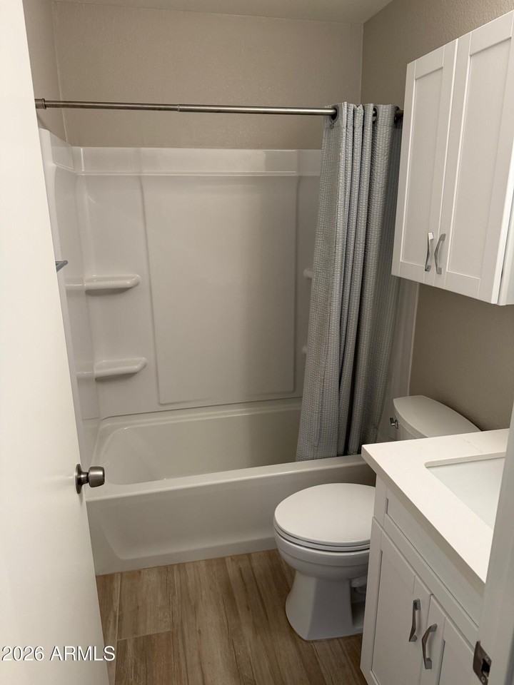 476 E Linda Ave Apt 4 - Photo 5 of 8