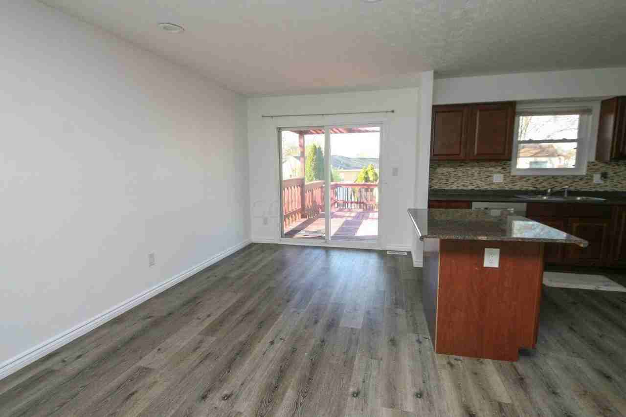 1080 Arapaho Ave - Photo 5 of 36