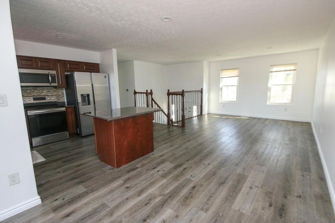 1080 Arapaho Ave - Photo 6 of 36