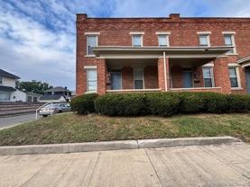 880 E Whittier St - Photo 1 of 1