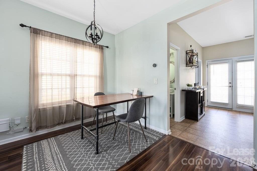 10563 Stoneacre Ct - Photo 6 of 24