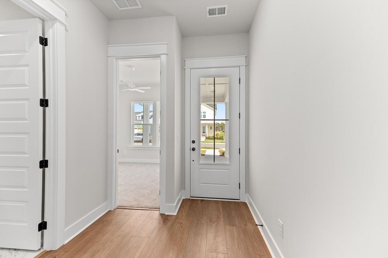 103 Bloomsbury St - Photo 4 of 44