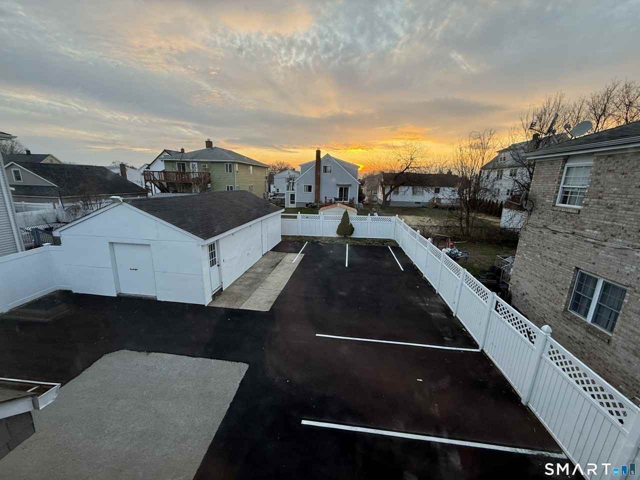 85 Avery St 2nd Fl - Photo 2 of 7