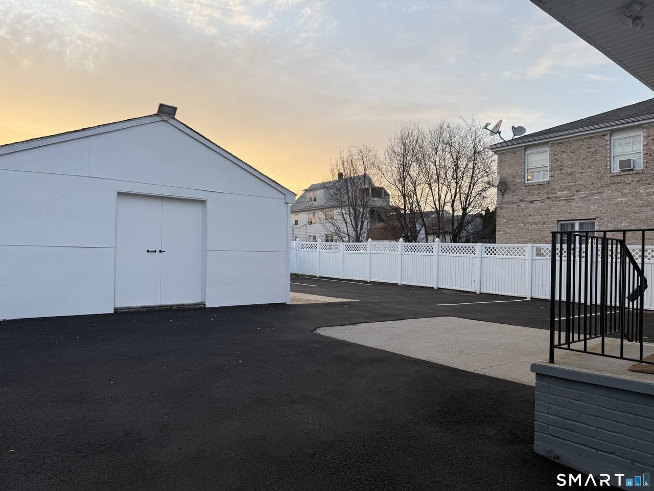 85 Avery St 2nd Fl - Photo 4 of 7