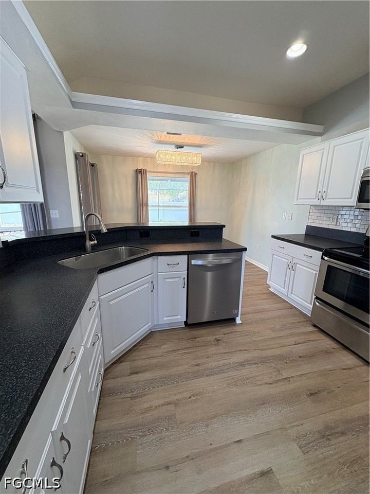 3710 Sw 13th Ave - Photo 2 of 16