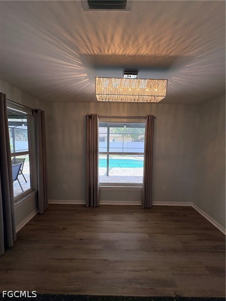 3710 Sw 13th Ave - Photo 5 of 16