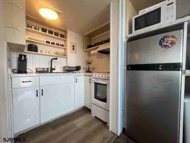 3501 Boardwalk #C207 - Photo 4 of 9