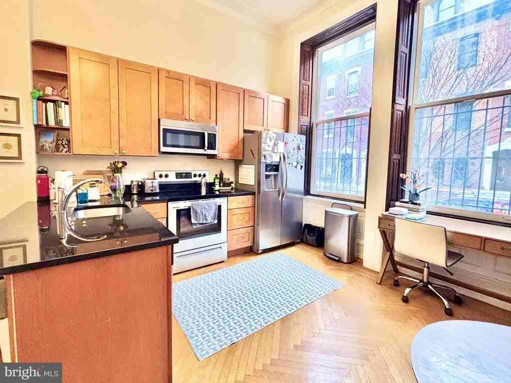 2126 Spruce St #1F - Photo 4 of 17