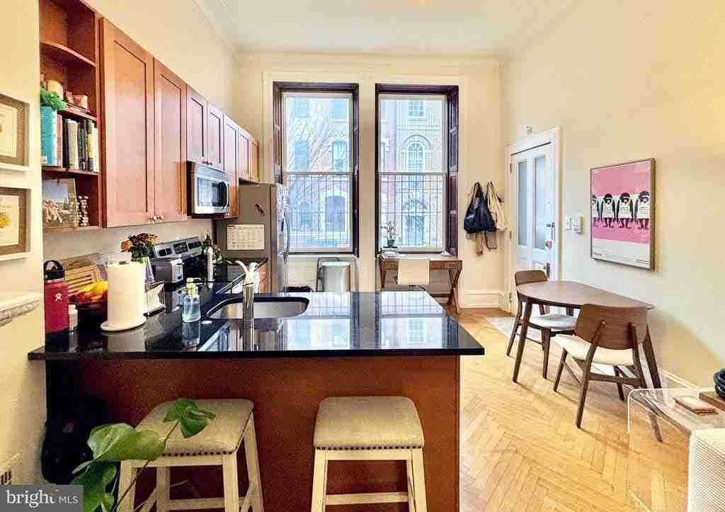 2126 Spruce St #1F - Photo 6 of 17