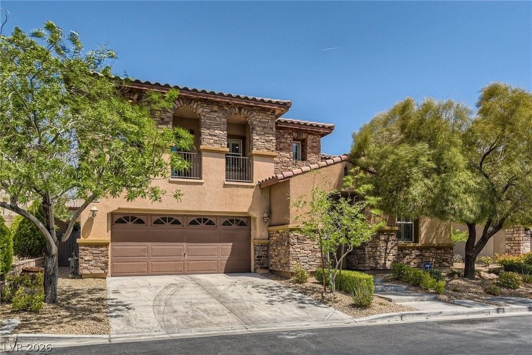 552 Puenta Del Rey St - Photo 3 of 48