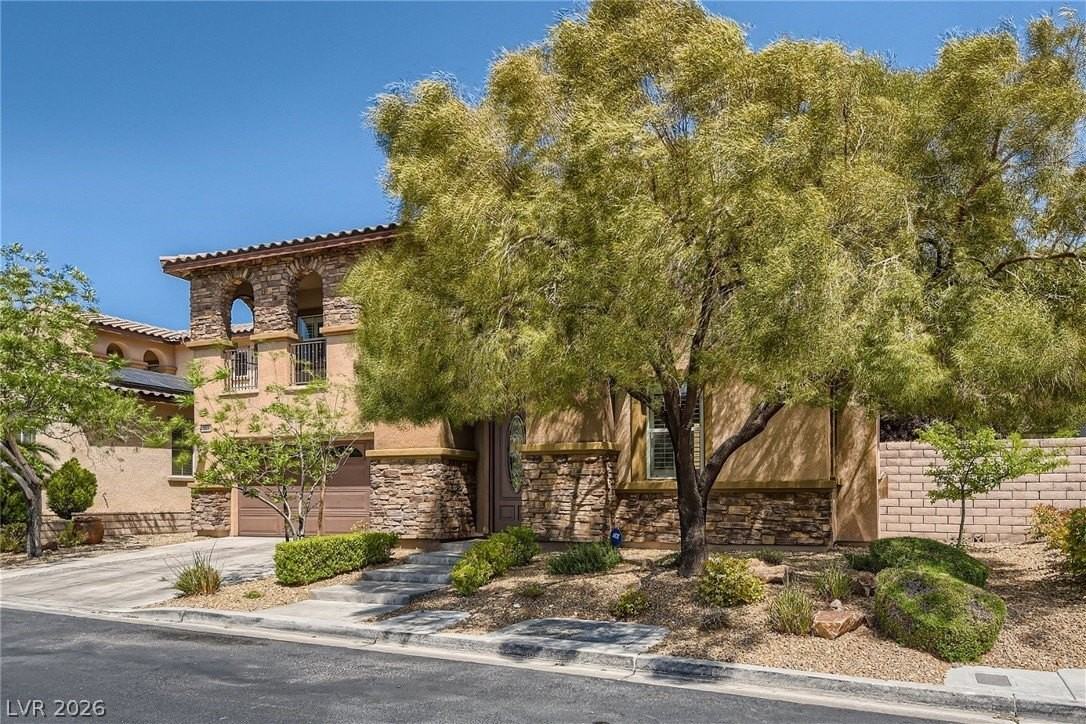 552 Puenta Del Rey St - Photo 4 of 48