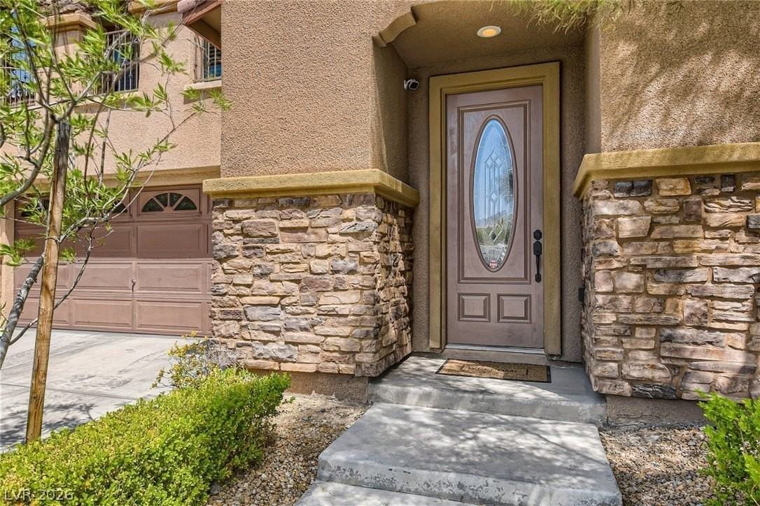 552 Puenta Del Rey St - Photo 5 of 48