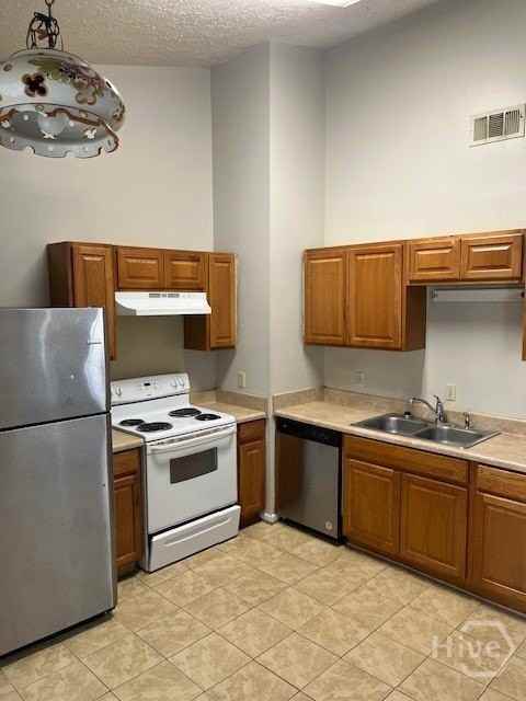 930 Piercefield Dr - Photo 7 of 15