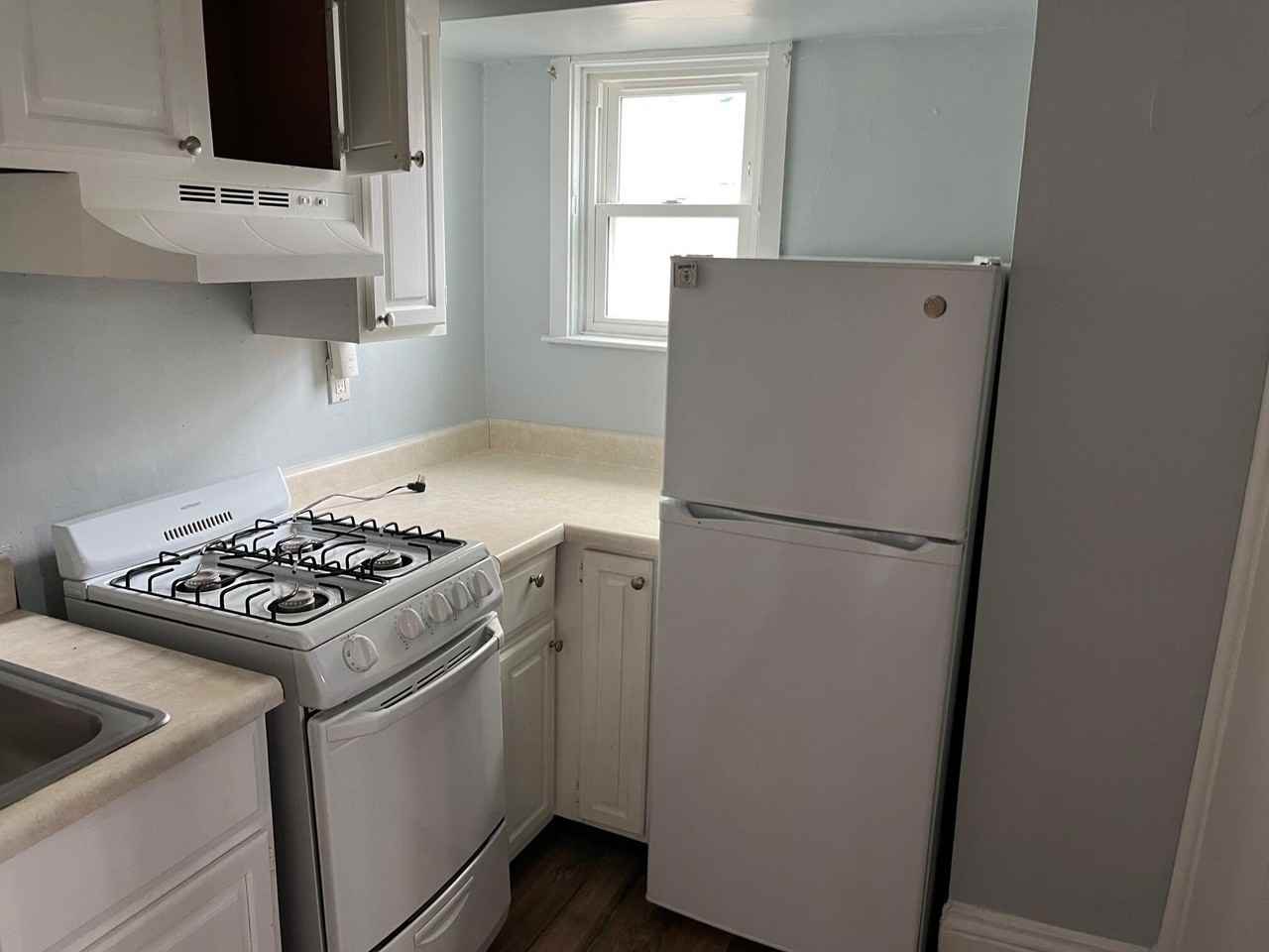 904 Tates Creek Rd - Photo 4 of 14