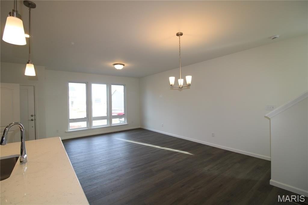 37 Wingtip Ct - Photo 4 of 30