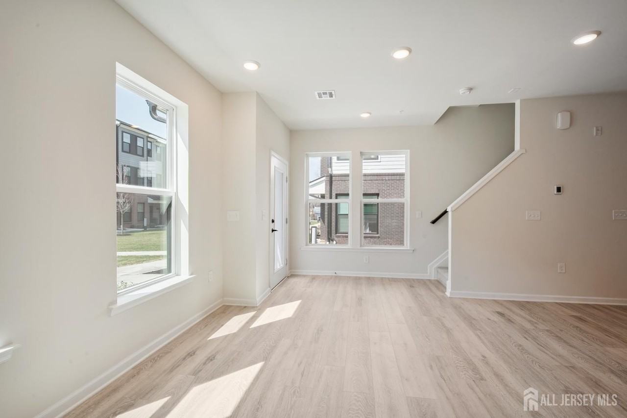 628 Sadie Cir - Photo 6 of 26