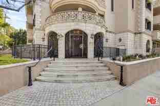 850 N Croft Ave #203 - Photo 1 of 1