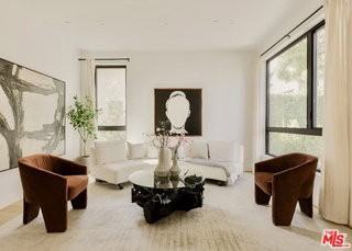 9064 Harland Ave - Photo 4 of 7