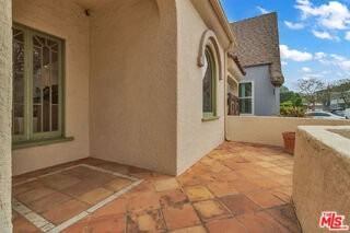 6131 W 5th St - Photo 2 of 8