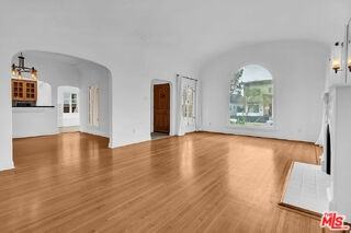 6131 W 5th St - Photo 4 of 8