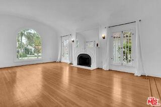 6131 W 5th St - Photo 5 of 8