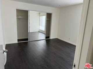 10815 Rose Ave #1 - Photo 6 of 8