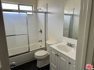 10815 Rose Ave #1 - Photo 7 of 8