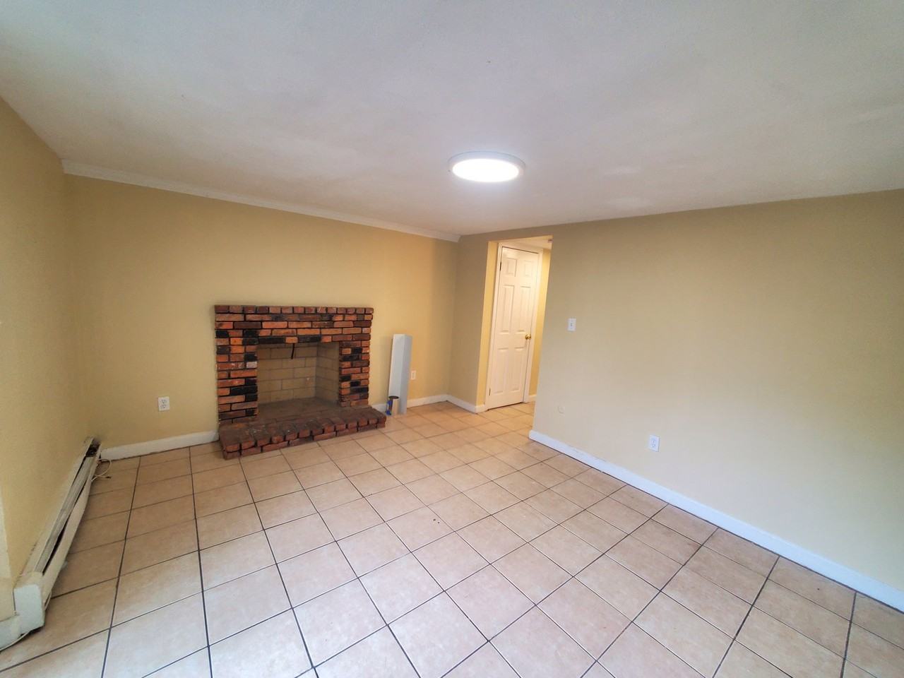 23 Suffolk St #1 - Photo 4 of 8