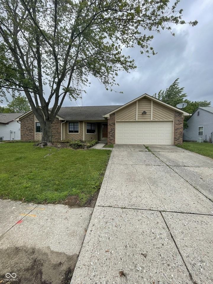 6268 Glenshire Ln - Photo 2 of 14