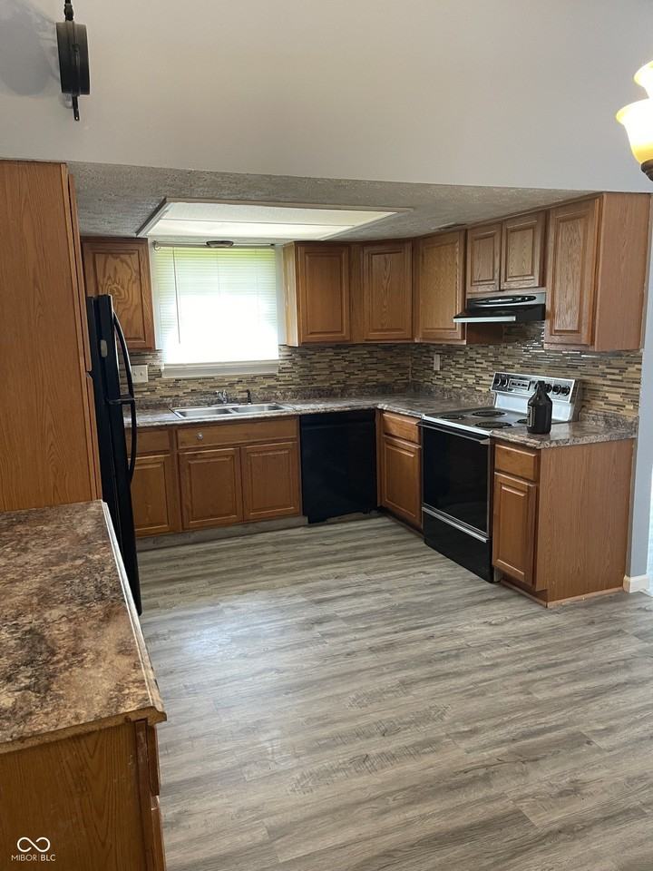 6268 Glenshire Ln - Photo 7 of 14