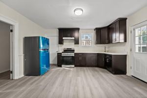 featured image of 11 Lafayette Pl Unit 1