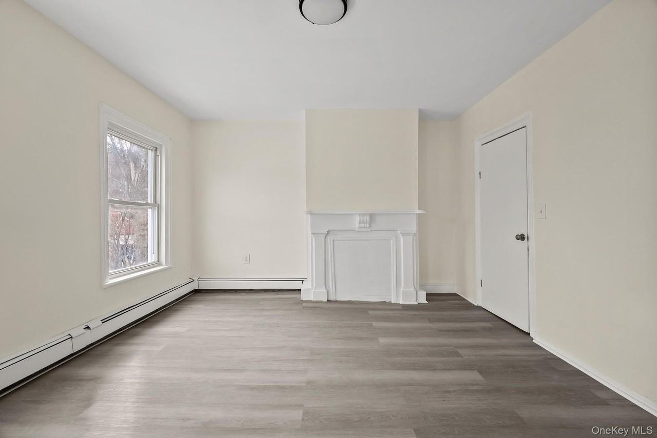 11 Lafayette Pl #2 - Photo 7 of 9
