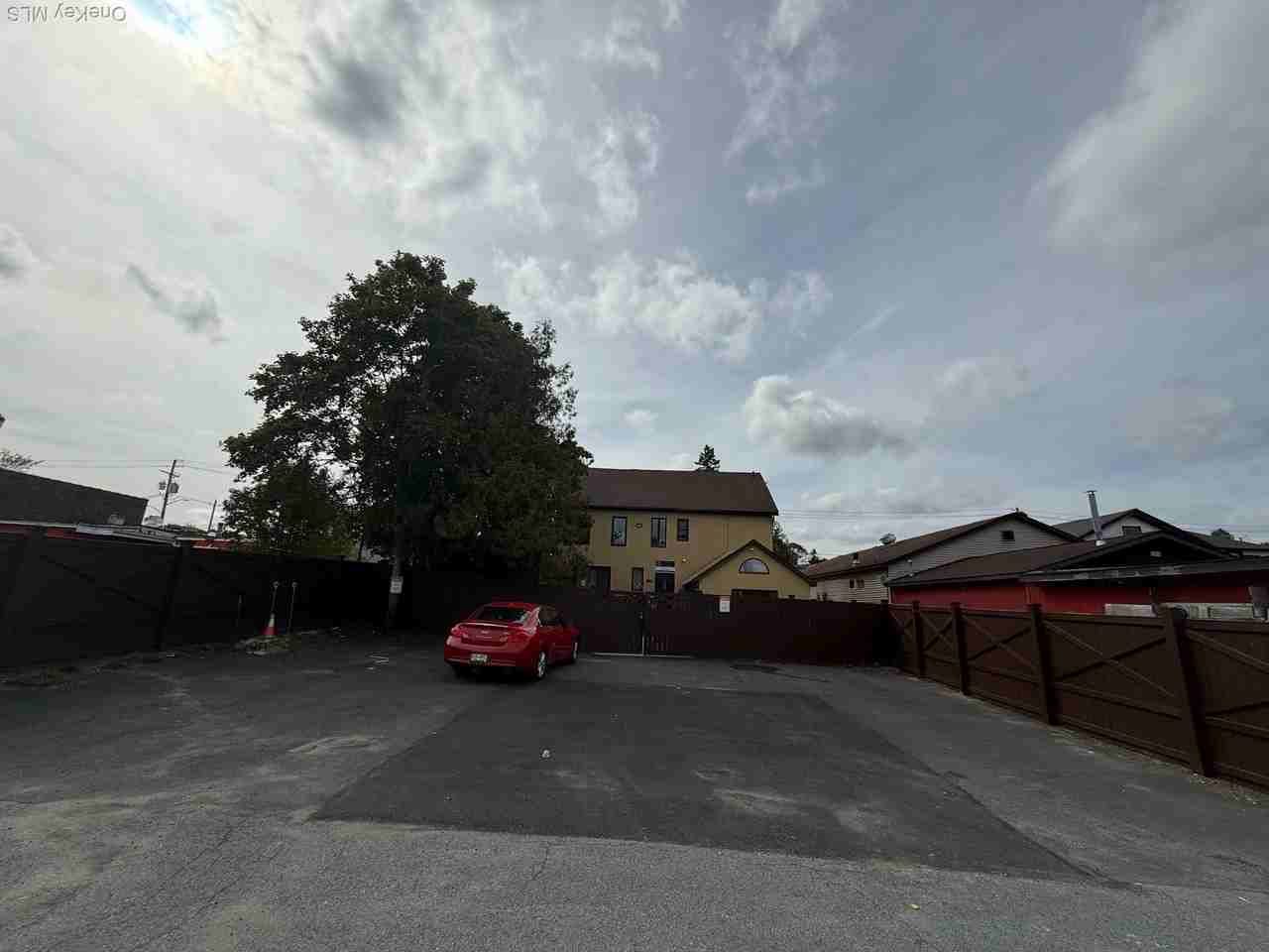 504 Broadway - Photo 4 of 13