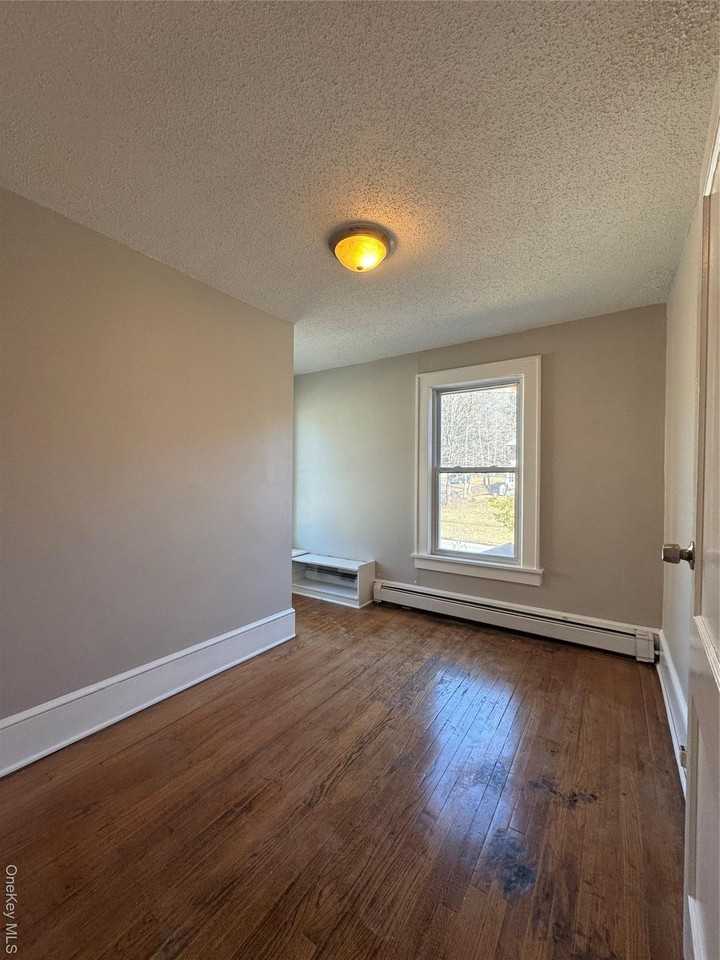 440 N Main St - Photo 7 of 19