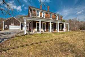 featured image of 970 N Main St Unit 1