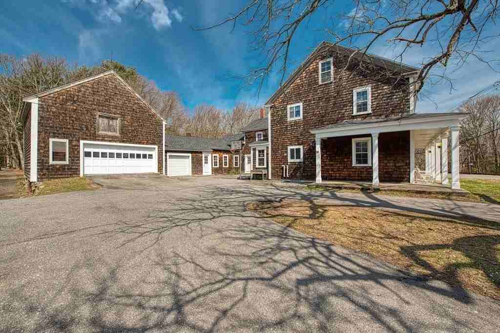 970 N Main St Unit 1 - Photo 3 of 18