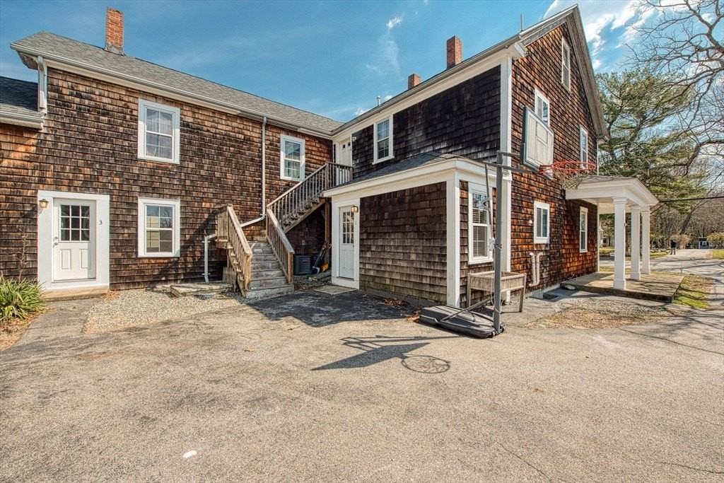 970 N Main St Unit 1 - Photo 5 of 18