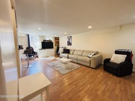 32 Whitney Dr - Photo 1 of 1