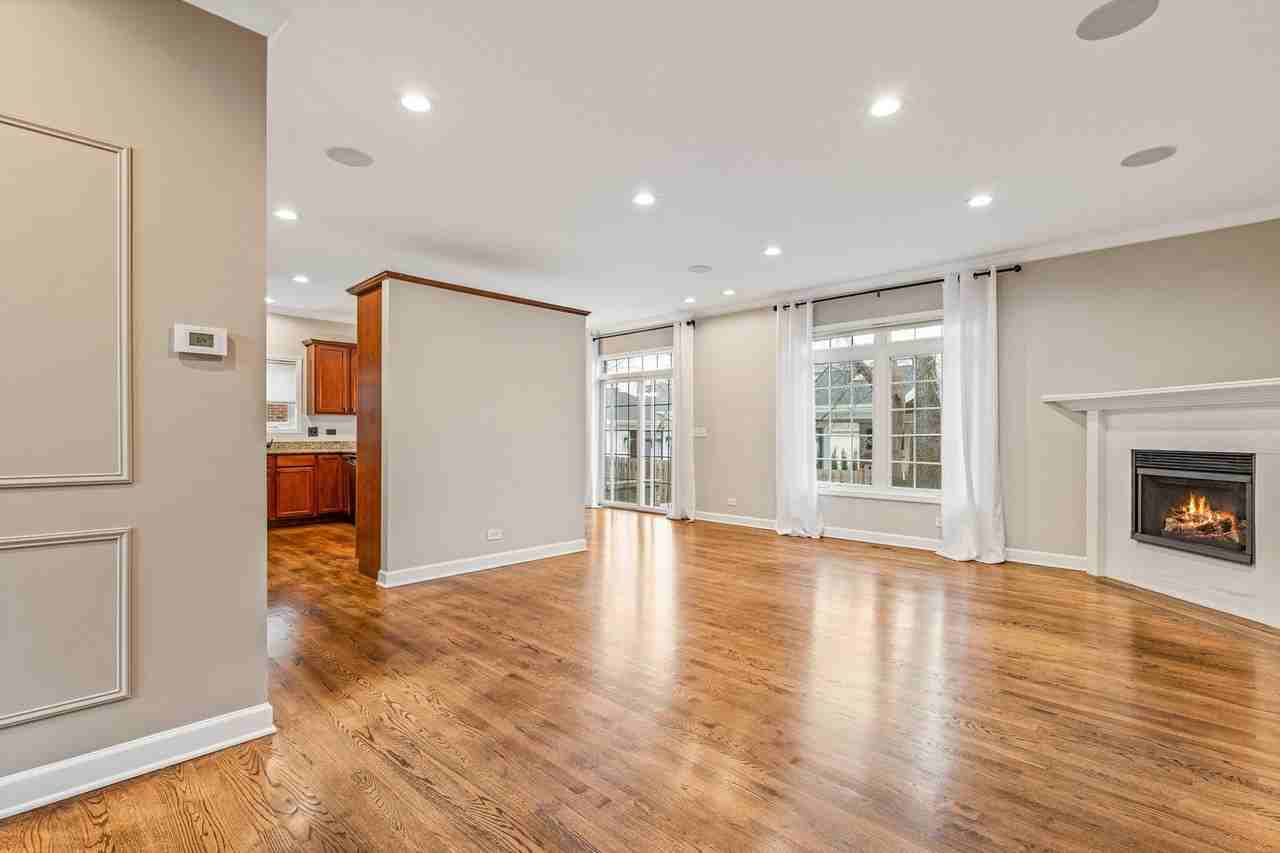 1432 E Katie Ln - Photo 4 of 43