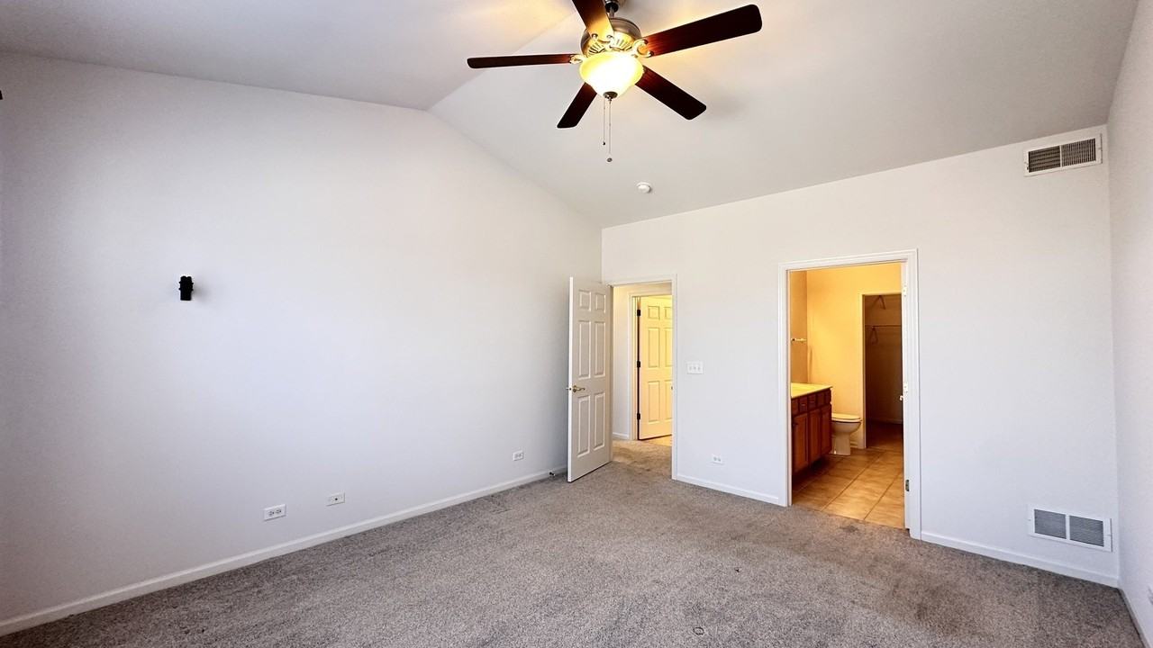 1535 Reserve Ln Unit 1535 - Photo 4 of 10