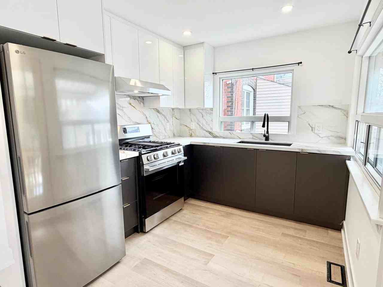 425 Whitmore Avenue - Photo 2 of 19