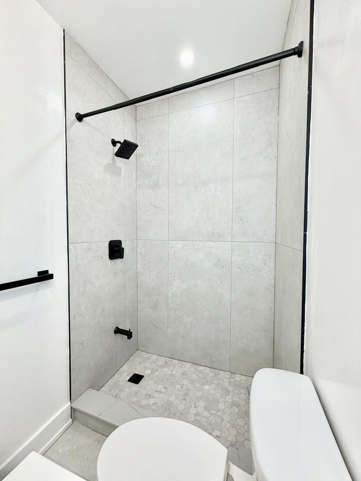 425 Whitmore Avenue - Photo 6 of 19