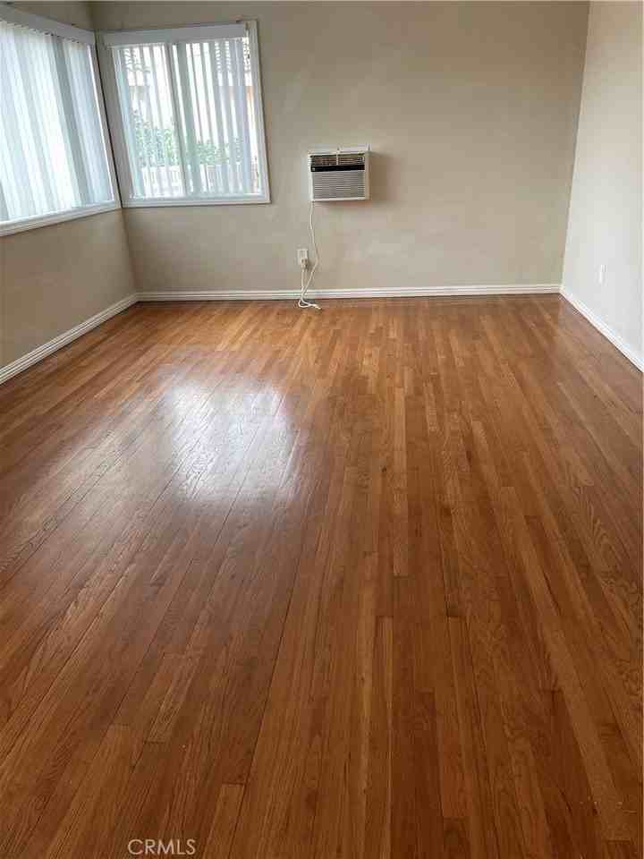 18007 Belshire Ave - Photo 4 of 38