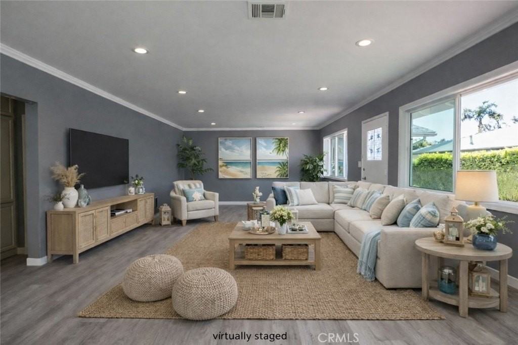 457 Seaward Rd #B - Photo 2 of 15