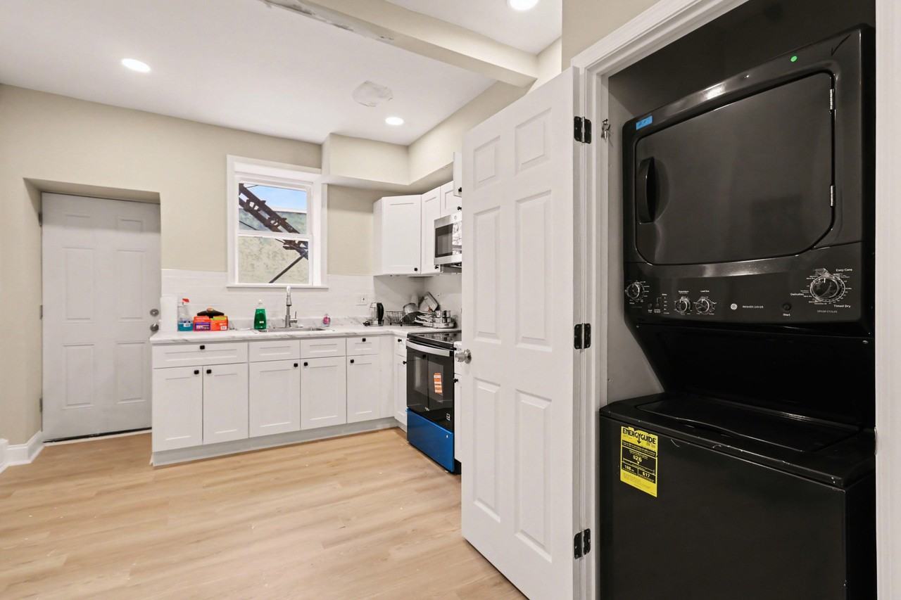 Chester Ave - Photo 4 of 14