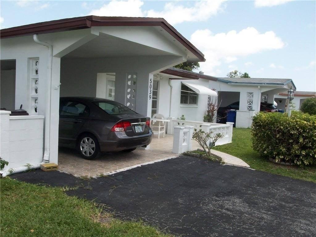 5039 Nw 42nd St - Photo 3 of 36